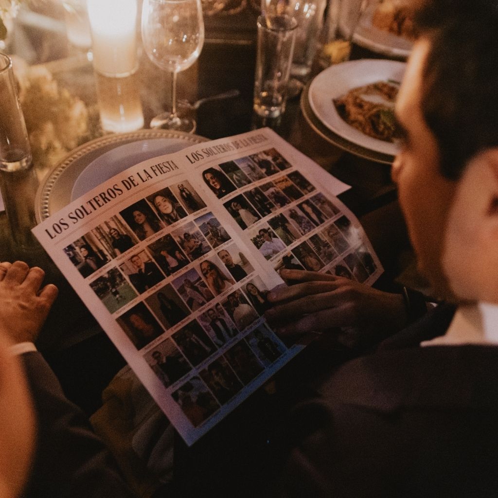 Plantilla de Periódico para Bodas